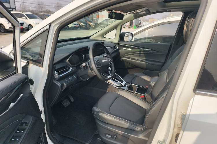 Used SAIC MAXUS G50 2019 1.5T First Edition Automatic Luxury Version 6 Seats
