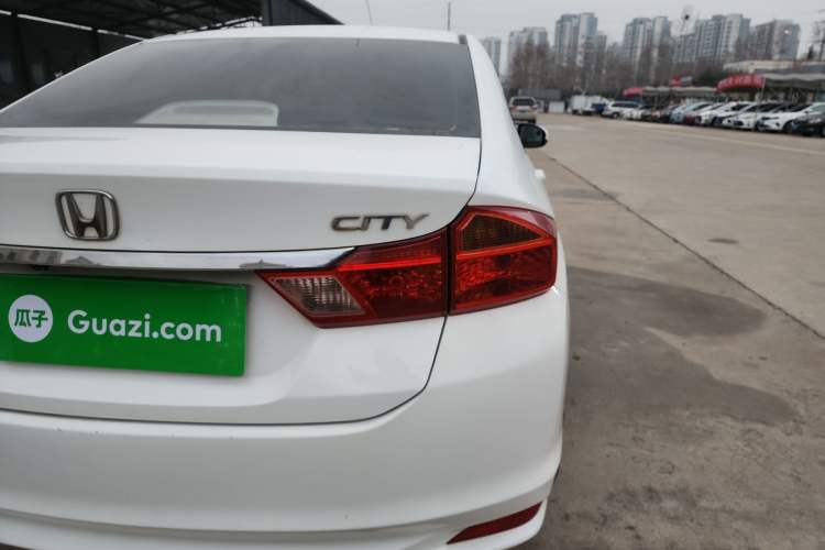 Used Honda City 2015 1.5L manual Comfort version