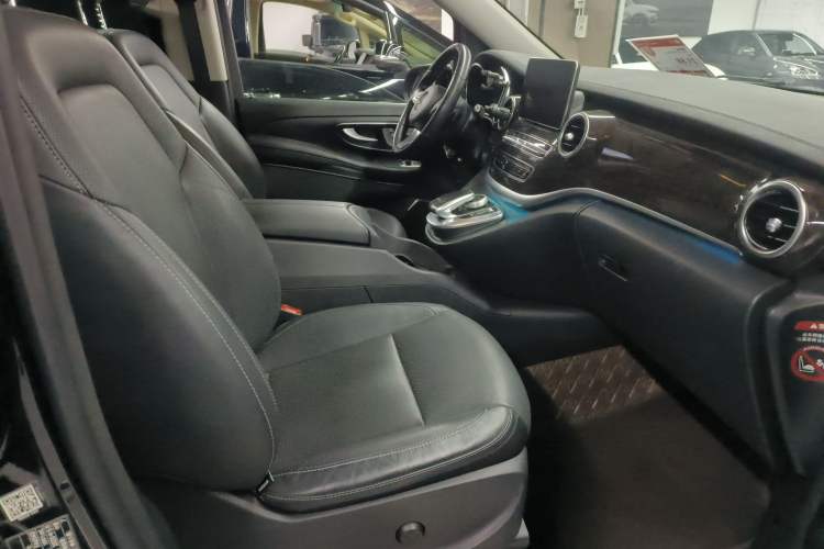 Used Mercedes-Benz V-Class 2018 V 260 L Prestige Extended Version China VI