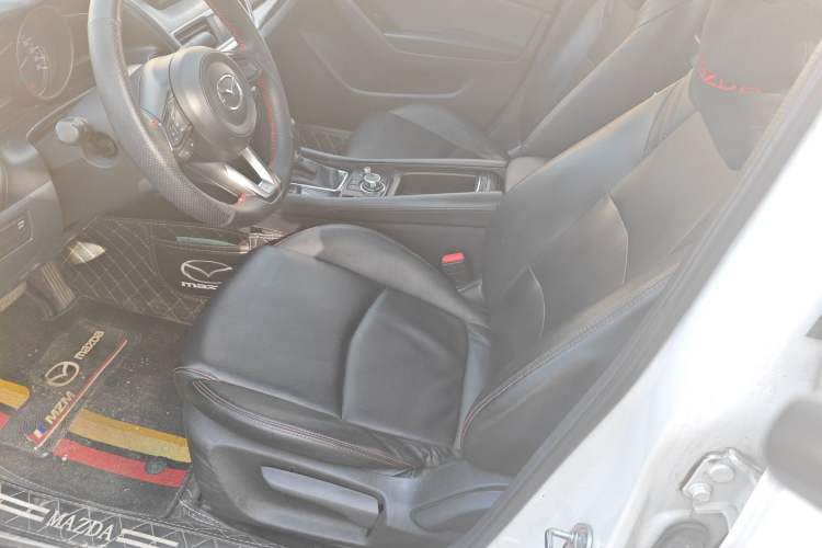 Used Mazda Mazda 3 Axela 2017 Sedan 1.5L Automatic Luxury Model Emission Standard China V
