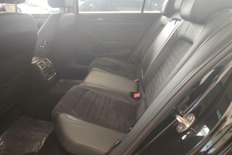 Used Volkswagen Magotan 2018 330TSI DSG Luxury Model
