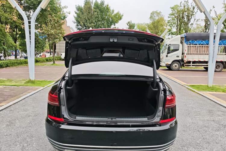 Used Volkswagen Passat 2024 380TSI Starry Luxury Edition
