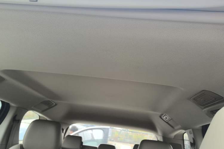 Used Buick GL8 2018 28T Luxury Model China VI Standard
