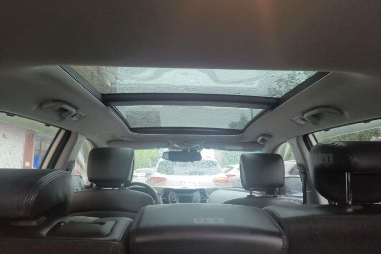 Used Hyundai Santa Fe 2013 2.4L Automatic 4x4 Prestige Edition
