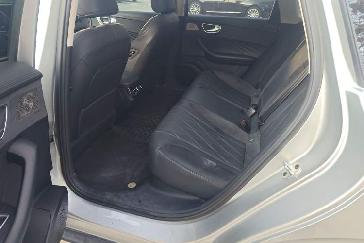 Used Roewe D7 2023 DMH 125km Flagship Edition