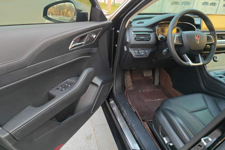 Used Hongqi H5 2022 Classic Model Facelift 1.8T Automatic Smart Connect Flagship Edition
