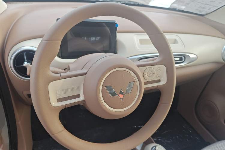 Used Wuling Hongguang MINIEV 2025 Four-Door Version Advanced Edition
