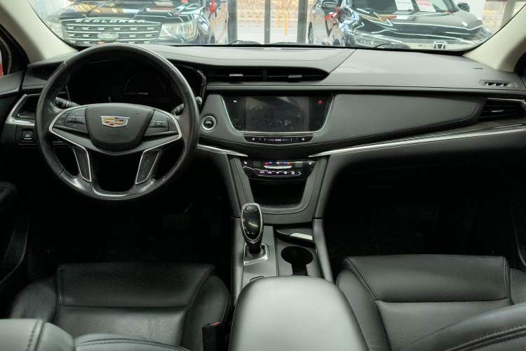 Used Cadillac XT5 2016 25T Luxury Model
