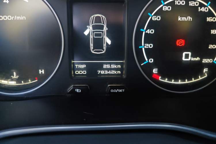 Used Geely Auto Vision X6 2016 1.8L Manual Luxury Edition
