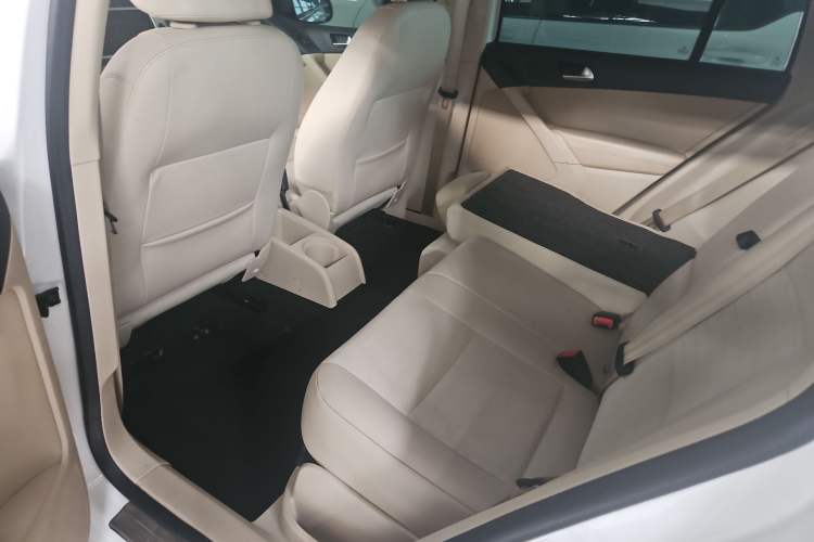 Used Volkswagen Tiguan 2015 1.8TSI Automatic Two-Wheel Drive Trend Edition
