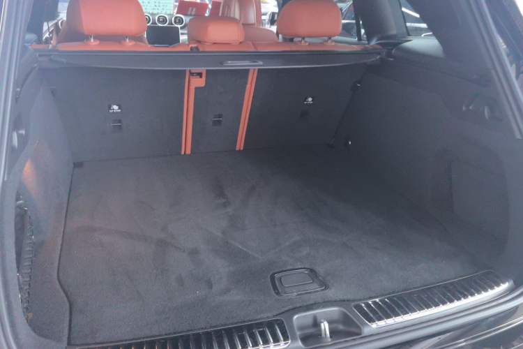 Used Mercedes-Benz GLC 2024 GLC 260 L 4MATIC Dynamic Edition 5-seater
