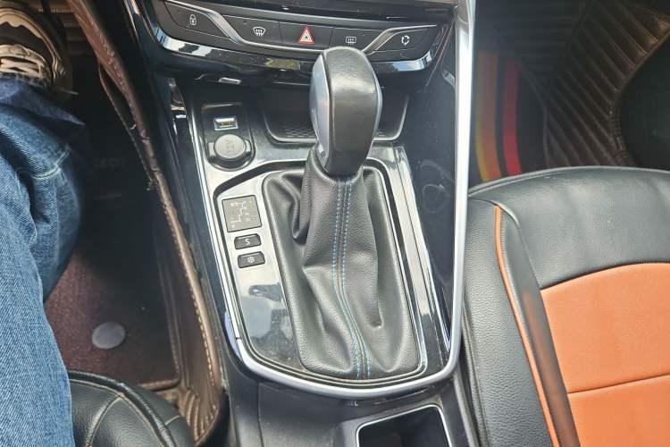 Used Peugeot 308 2018 1.6L Automatic Luxury Edition
