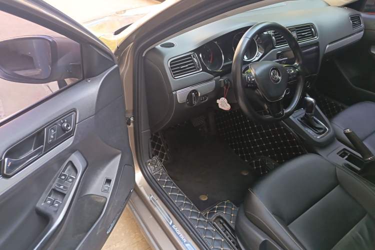 Used Volkswagen Sagitar 2018 1.6L Automatic Comfort Model
