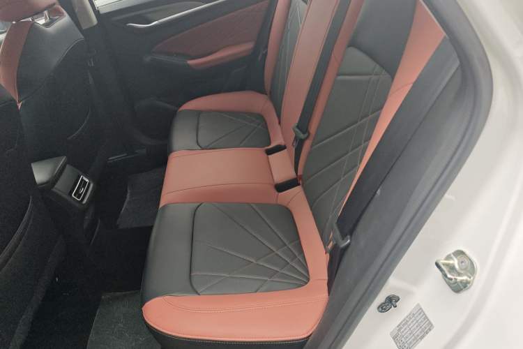 Used Changan Eado 2023 Changan Edition PLUS Blue Whale NE 1.4T GDI DCT Prestige Version
