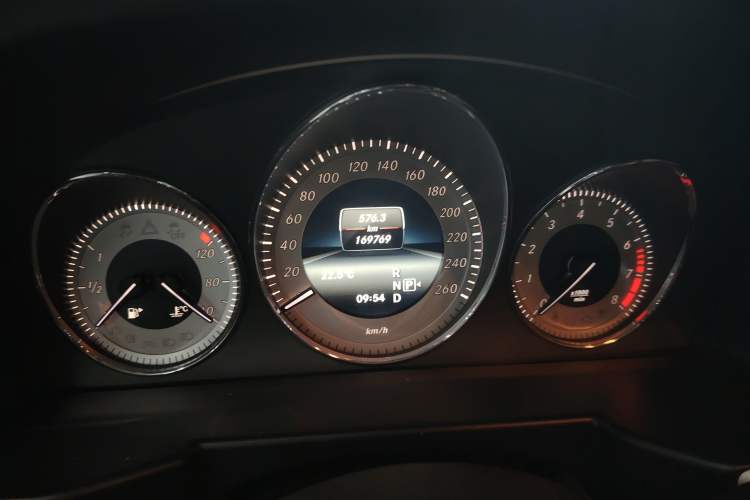 Used Mercedes-Benz GLK-Class 2013 Facelift GLK 300 4MATIC Fashion Edition