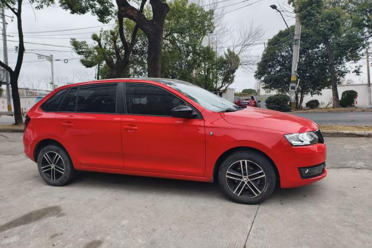 Used Skoda Rapid Spaceback 2014 1.6L Manual Enjoyment Edition