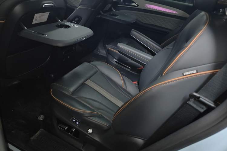 Used FORTHING Yacht 2022 1.5T DCT Chasing-the-Waves Edition
