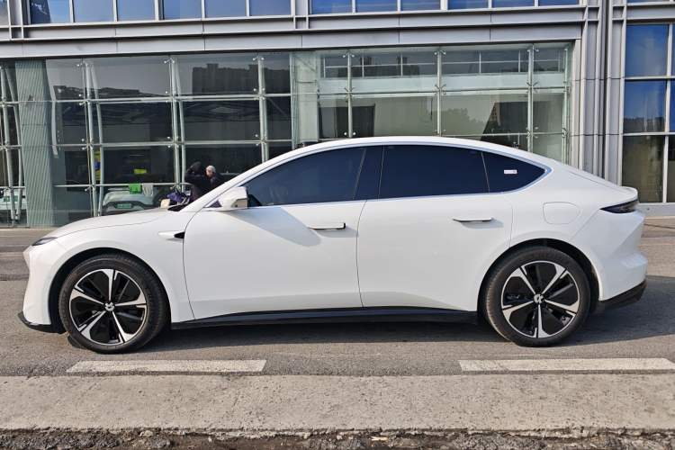 Used Nio ET5 2025 75 kWh