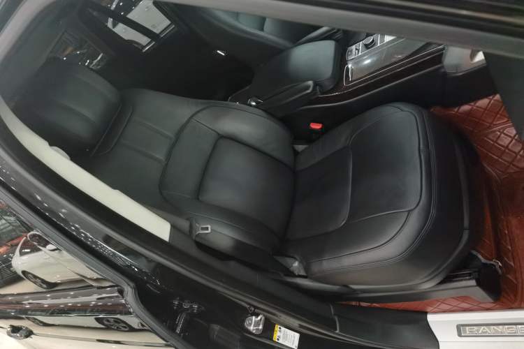 Used Land Rover Range Rover 2020 3.0 L6 Long-Wheelbase Legacy