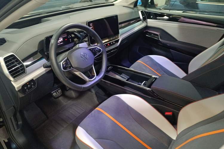 Used Volkswagen ID.6 CROZZ 2022 Long-Range PURE+ Edition
