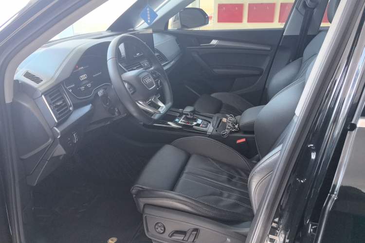 Used Audi Q5L 2022 40T Luxury Dynamic Model
