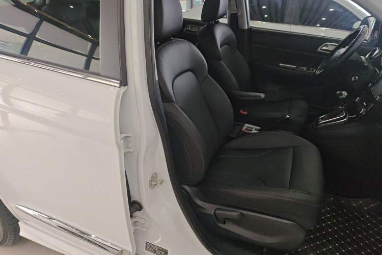 Used Haval H6 2016 Upgraded Model 1.5T Automatic Two-Wheel Drive Elite Version
