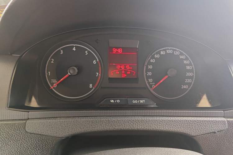 Used Volkswagen Santana 2016 1.6L Manual Fashion Edition
