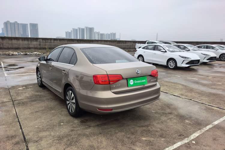 Used Volkswagen Sagitar 2018 1.6L Manual Comfort Model
