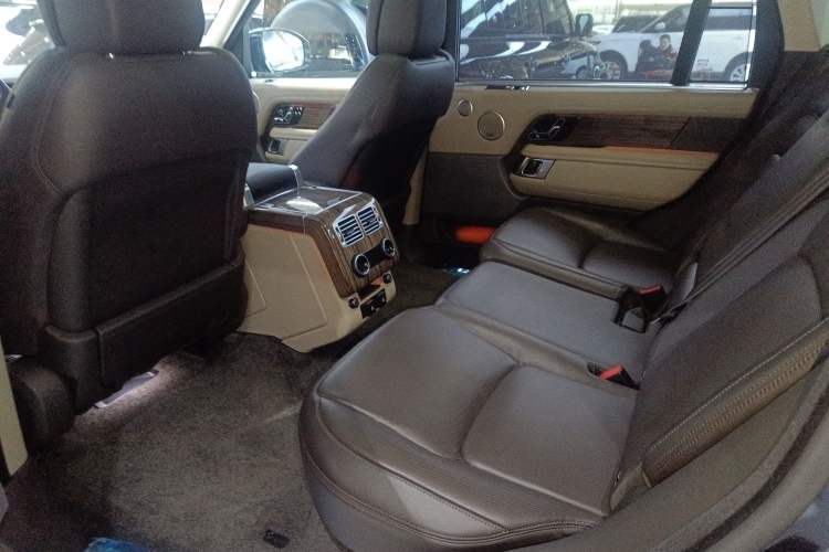 Used Land Rover Range Rover 2018 3.0 SC V6 Vogue SE Long-Wheelbase Edition
