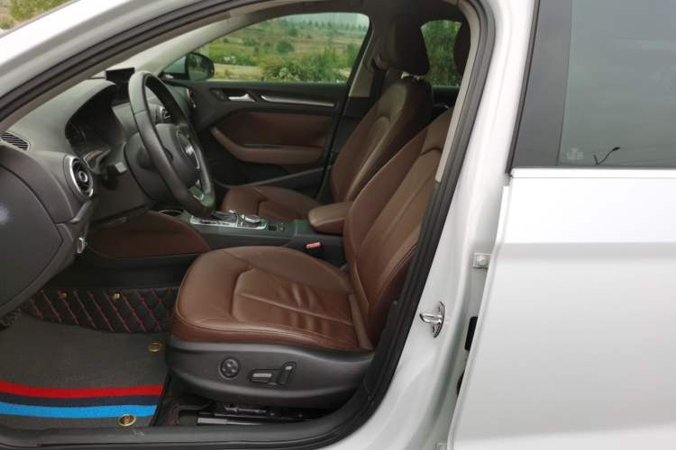 Used Audi A3 2014 Limousine 35 TFSI Automatic Comfort Model
