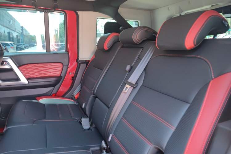 Used Beijing Auto BJ40 2023 2.0T Automatic Four-Wheel Drive Urban Hunter Edition Prestige Version
