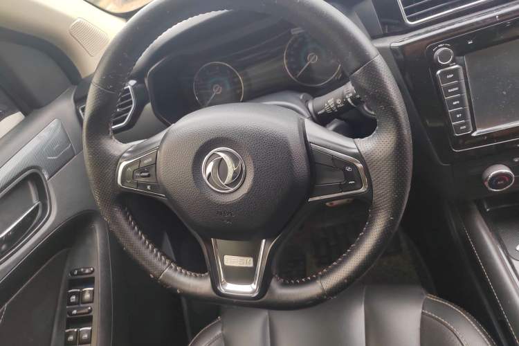 Used Dongfeng Fengon 580 2017 1.5T CVT Comfort Model
