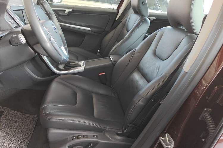 Used Volvo XC60 2014 Facelift T5 Zhiyi Edition
