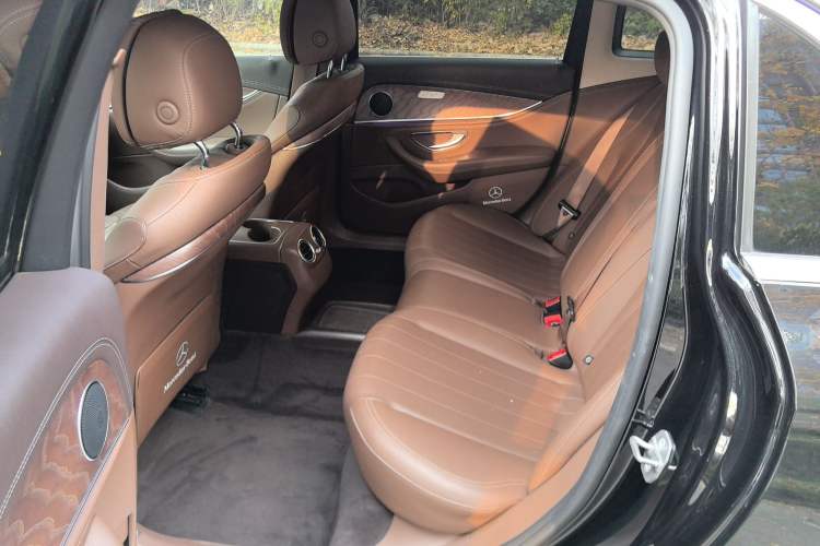 Used Mercedes-Benz E-Class 2019 E 260 L