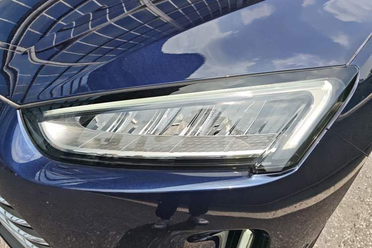 Used Hima AITO M5 2022 Extended-Range Four-Wheel Drive Performance Version
