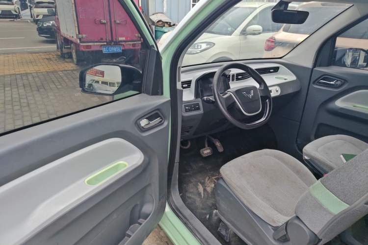 Used Wuling Hongguang MINIEV 2021 Macaron Fashion Model Lithium Iron Phosphate
