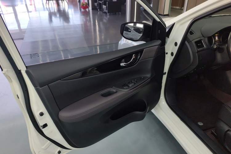 Used Nissan Tiida 2021 1.6L CVT Smart Drive Edition
