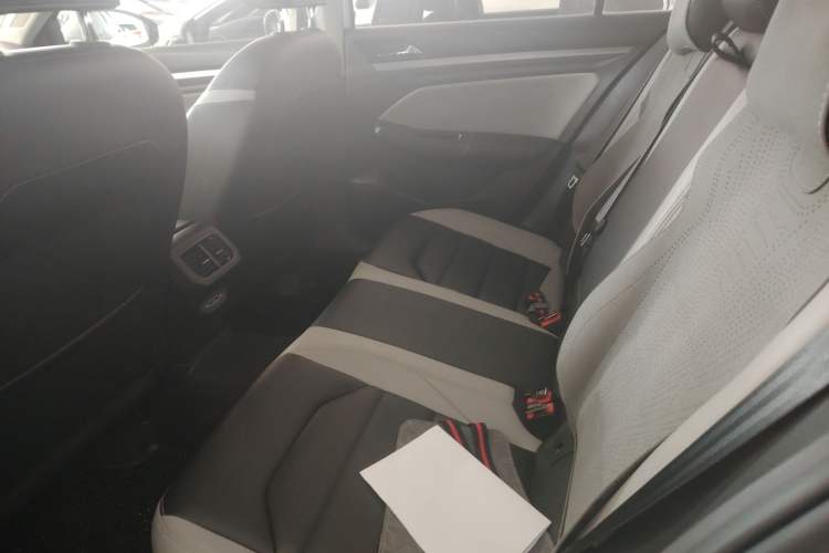 Used Volkswagen Bora 2023 300TSI DSG Prestige Edition
