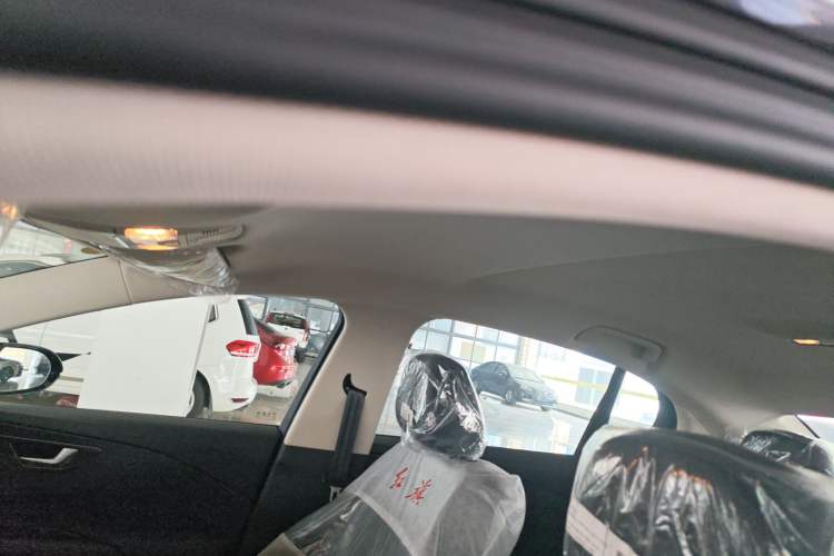 Used Hongqi E-QM5 2021 Online Booking Charging Basic Edition 5 Seats
