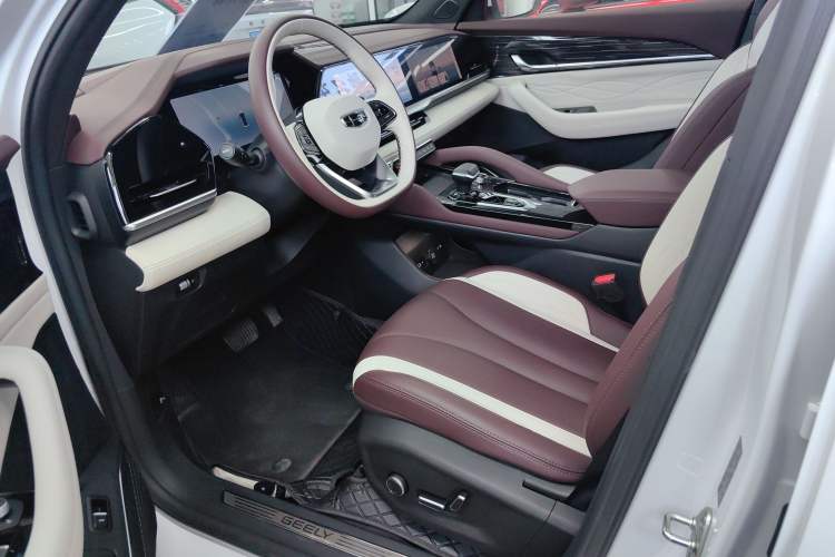 Used Geely Auto Monjaro L 2024 2.0TD High-Power Automatic Two-Wheel Drive Yunqi Version
