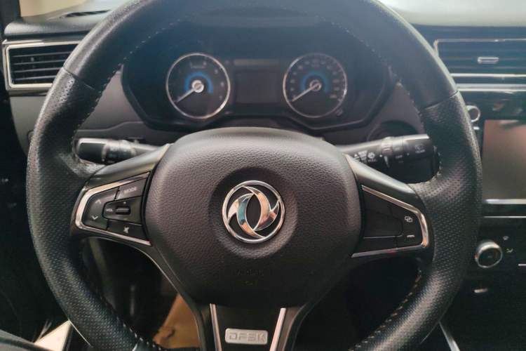 Used Dongfeng Fengon 580 2016 1.8L Manual Comfort Model
