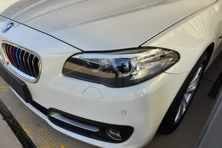 Used BMW 5 Series 2015 520i Elegant Edition
