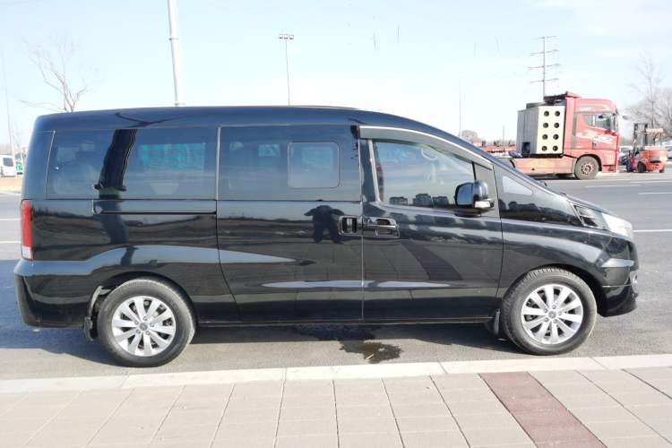 Used  Refine M5 2017 2.0T Gasoline Dual-Clutch Executive Version