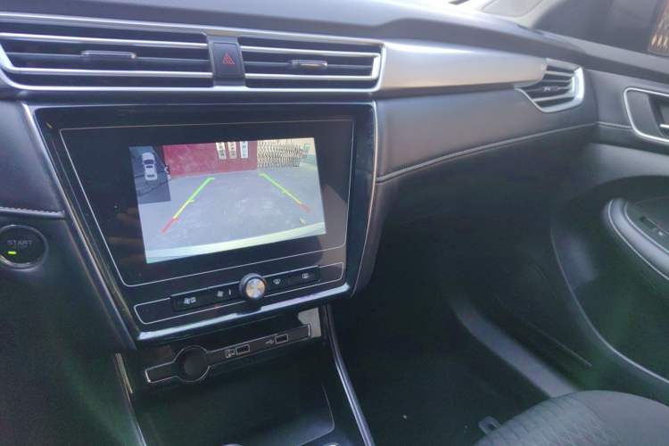 Used Roewe i5 2019 1.5L Manual 4G Connected Langyue Edition
