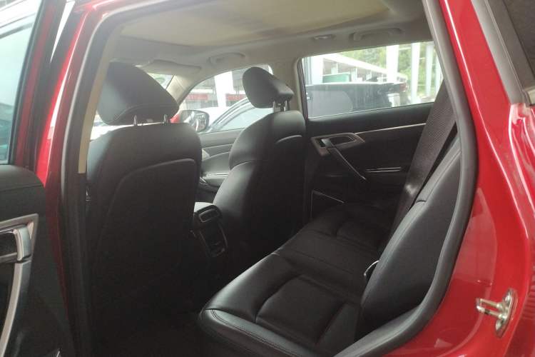 Used Geely Auto Emgrand X7 Sport 2018 1.8TD Automatic Two-Wheel Drive Smart Connect 4G Internet Edition
