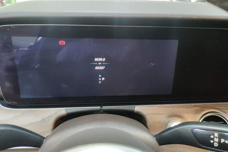 Used Mercedes-Benz E-Class 2019 E 260 L
