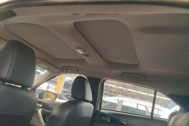 Used Mitsubishi Eclipse Cross 2019 1.5T CVT Two-Wheel Drive Dream Edition China VI Standard
