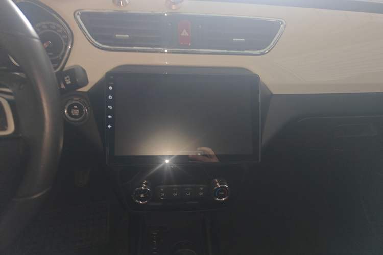 Used  Refine S2 2015 1.5L Manual Luxury Model
