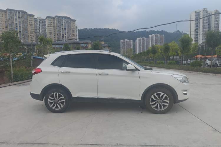 Used BAIC Senova X65 2015 2.0T Automatic Elite Model

