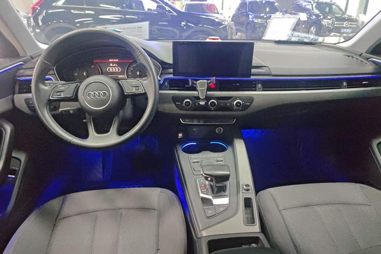 Used Audi A4L 2019 40 TFSI Ambition China VI
